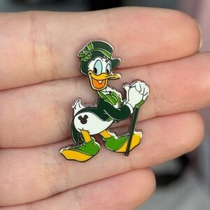 Disney Parks Hidden Disney 2025 Wave A Donald St Patrick’s Day Mystery Pin